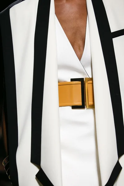 Look 11